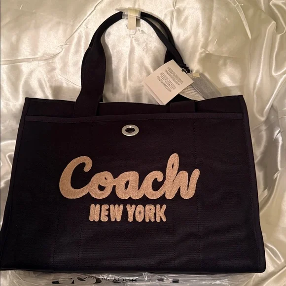 🩶 Coach NWT Large Black Cargo Tote Bag 42 With Gold Script Logo - Picture 4 of 7